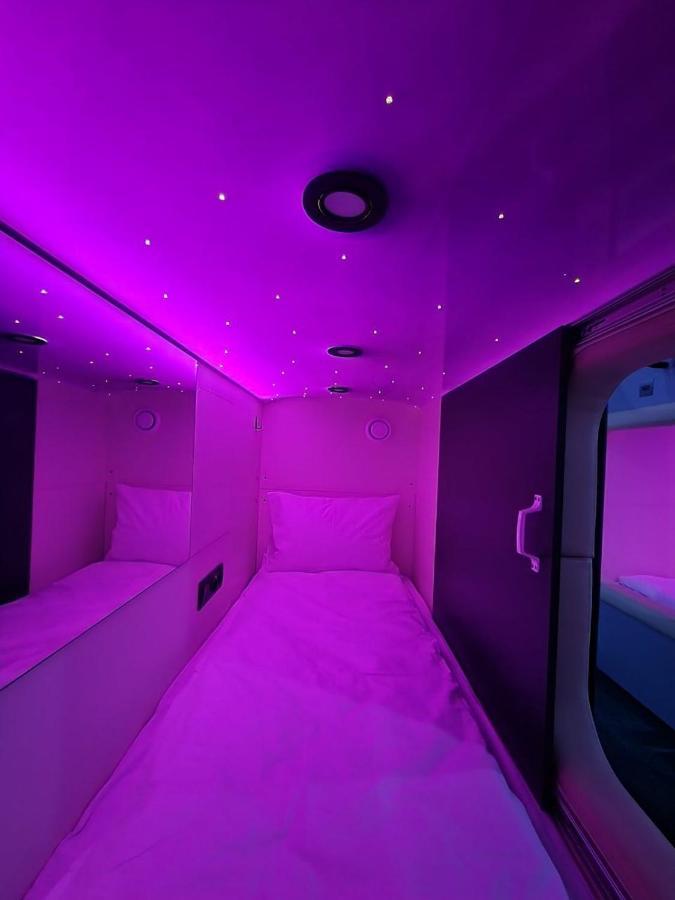 Capsule Hotel Constellation 91 Lviv Dış mekan fotoğraf