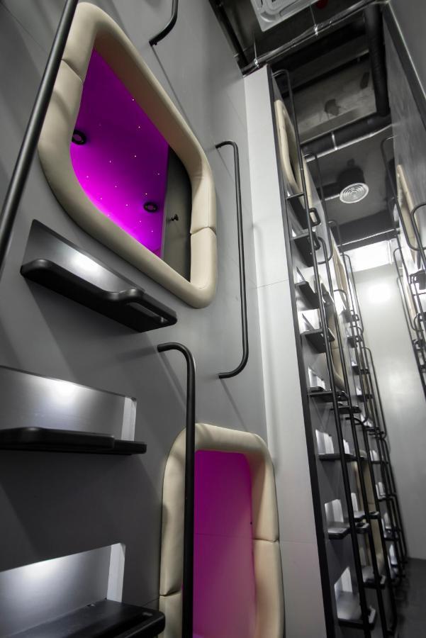 Capsule Hotel Constellation 91 Lviv Dış mekan fotoğraf