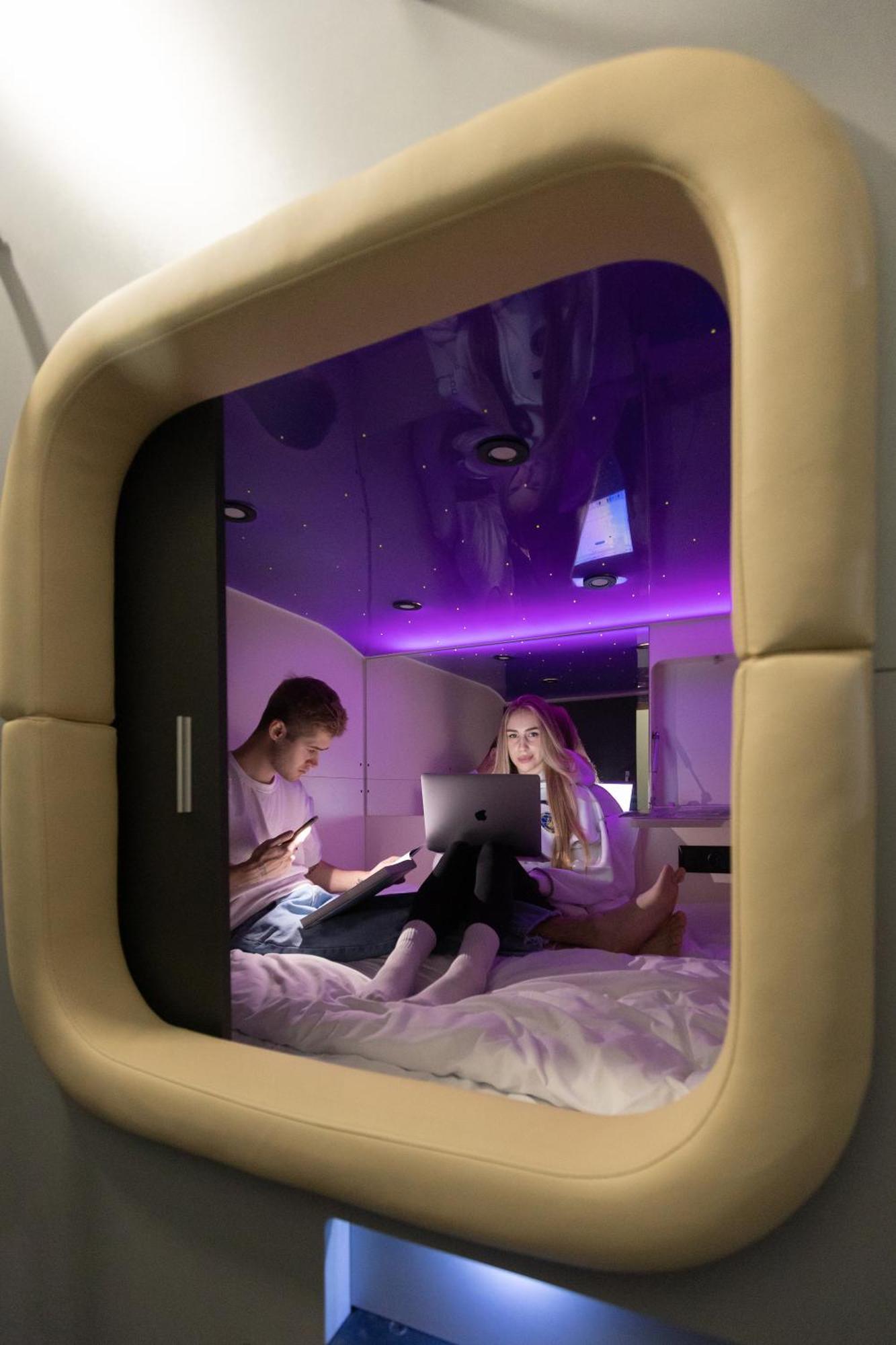 Capsule Hotel Constellation 91 Lviv Dış mekan fotoğraf